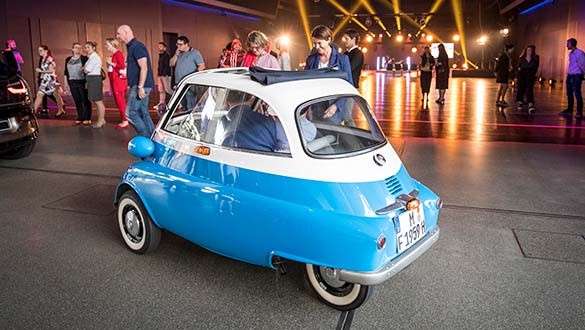 Round trip with the BMW Isetta from the 1950s
