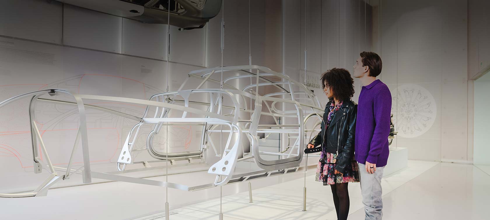 Ausstellung verschiedenener Motoren über die Jahrzehnte im BMW Museum