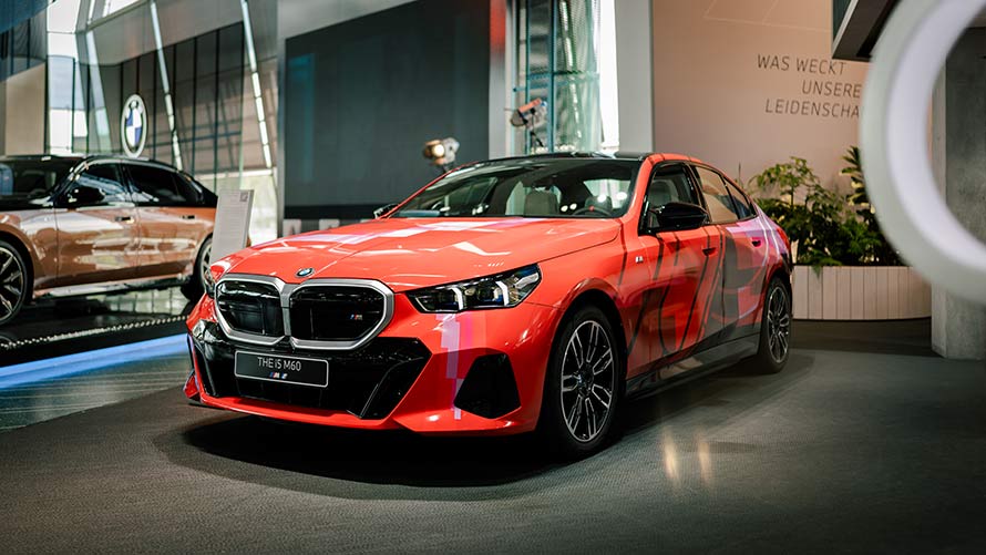 Der BMW i5 M60. Der BMW i5 M60.
