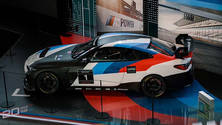 BMW M4 GT4. BMW M4 GT4.
