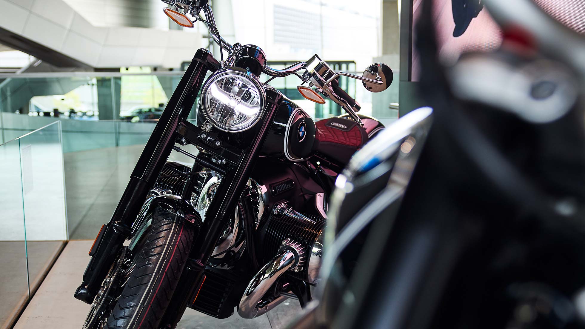BMW Motorrad Frontansicht Frontansicht eines BMW Motorrad aus der BMW Welt Ausstellung in München