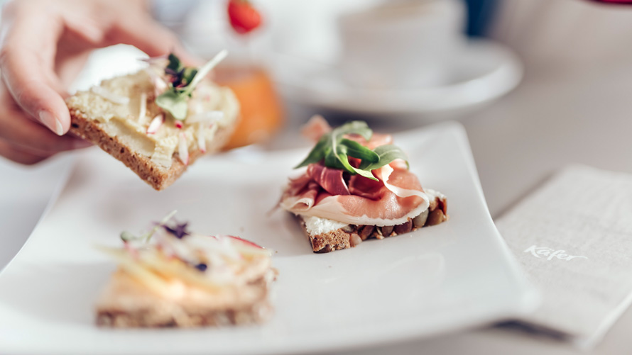 Premium Lounge Catering Snacks und Speisen in der Premium Lounge der BMW Welt
