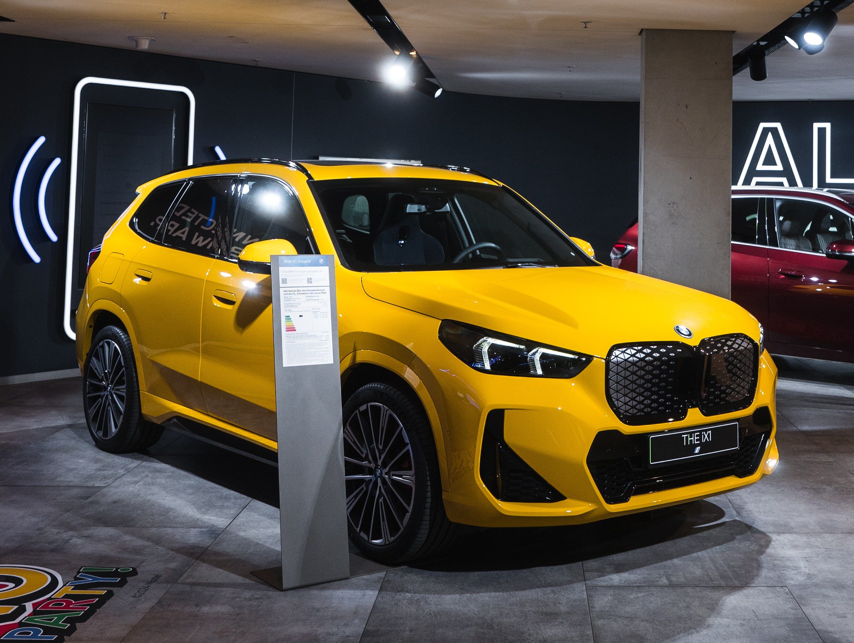 BMW Welt Ausstellungen iX1 Speed yellow