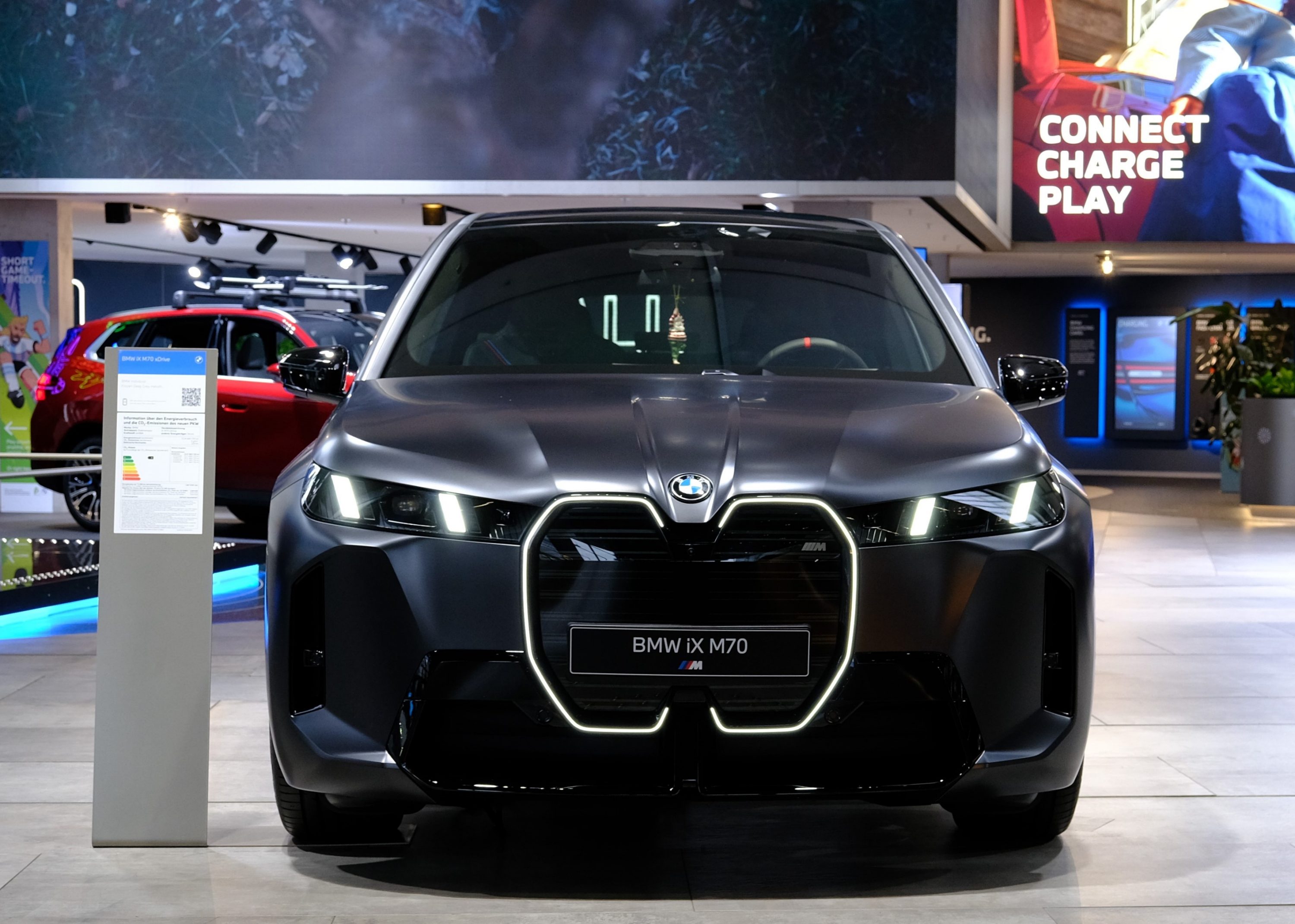 BMW Welt Ausstellungen iX M70 xDrive