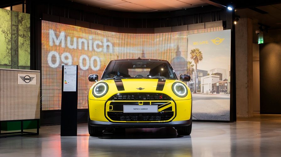 BMW Welt Ausstellungen MINI Cooper S Cabrio