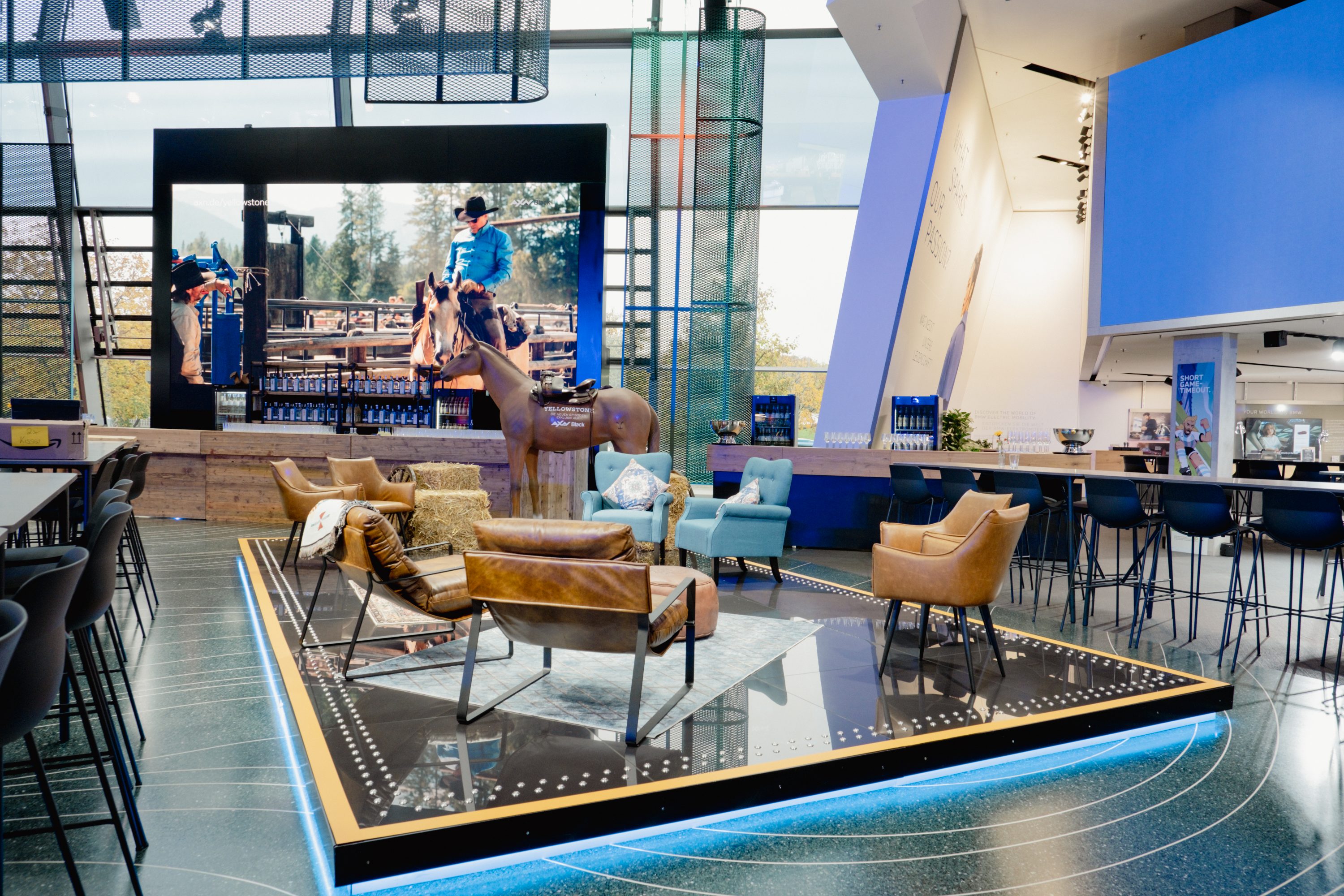 BMW Welt Inspirationen Blauer Panther